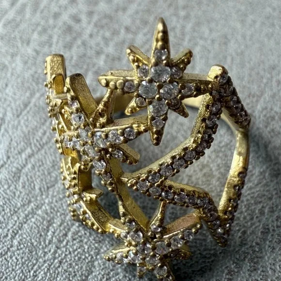 Star Ring - Picture 4 of 8